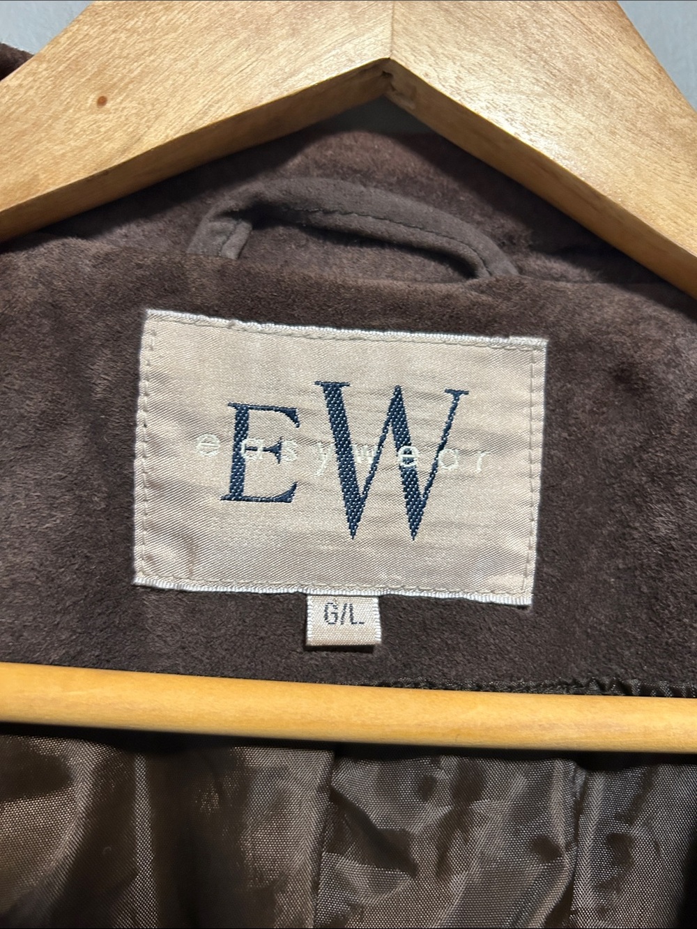 Vintage Brown Suede Leather Belted Jacket - Picture 4 of 15